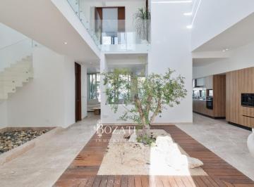 Casa · 453m² · 3 Recámaras · 2 Estacionamientos · Casa - Isla Dorada