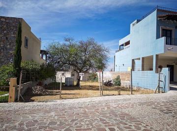 Terreno / Lote , San Miguel de Allende · Terreno Plano de 300 m² en Venta, en Fraccionamiento El Capricho en San Miguel de Allende