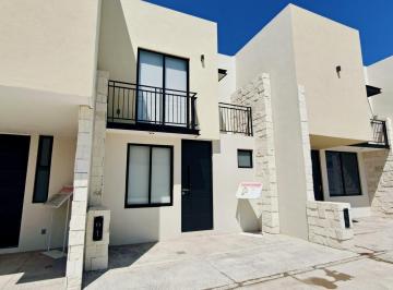 Casa · 93m² · 3 Recámaras · 2 Estacionamientos · Casa en Venta en Querétaro Zona El Mirador