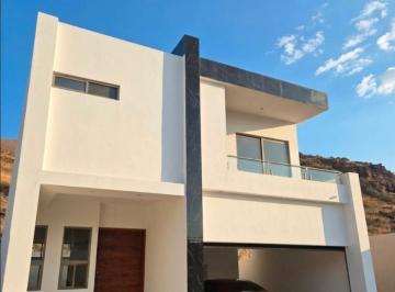 Casa en Venta de 4 habitaciones Fraccionamiento Bosque Real · En Venta Residencia Bosque Real Gaia Dominion.