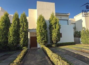 2ba5a329e22e3fccc5a490de0c32ee43acd6d97585a6ee8af6508030d5548e7a · Venta de Casa en Bosque Esmeralda Atizapán de Zaragoza