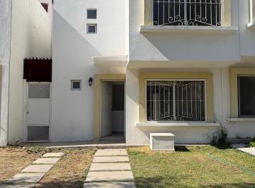 Casa · 3 Recámaras · 2 Estacionamientos · Renta Casa en Rancho San Miguel Al Norte de La Ciudad