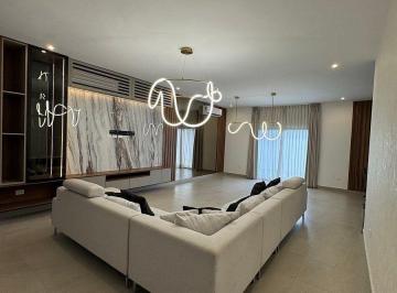 Casa de 3 habitaciones, Santiago · Casa en Renta en Carretera Nacional