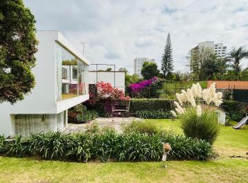 Casa · 648m² · 4 Recámaras · Casa en Venta en Jardines del Pedregal