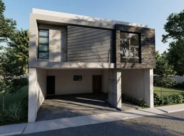 Casa · 240m² · 3 Recámaras · 2 Estacionamientos · Lomas del Dorado, Casa en Venta con Estancia de Tv y 3 Recamaras con Baño