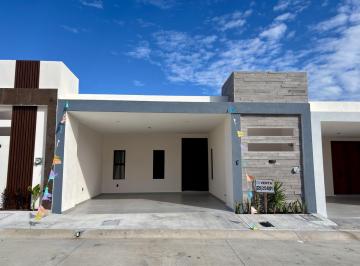 Casa · 130m² · 2 Recámaras · 2 Estacionamientos · Punto Lomas, Casa en Venta de Una Planta, con Jardin y 2 Recamaras