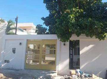 Casa · 170m² · 3 Recámaras · 2 Estacionamientos · Casa en Venta Col La Paz