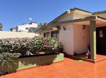 bf0711f12e9ed3b9cfdf1b8837022e9a987061b245cba4813d3ac1fae08c4f9f · Casa Fraccionamiento Perla
