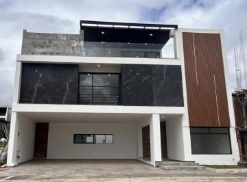 Casa · 476m² · 5 Recámaras · 3 Estacionamientos · Casa - Cascatta
