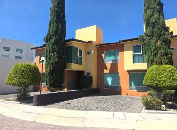 Casa en condominio · 197m² · 3 Recámaras · 2 Estacionamientos · Casa en Condominio en Venta en Juriquilla