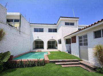 Casa en condominio de 4 habitaciones, Cuernavaca · Vive Cuernavaca, Hermosa Casa Muy Amplia con Alberca y Oficina Independiente.
