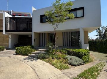 Casa de 3 habitaciones, Zapopan · Casa Venta en La Toscana