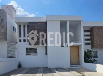 Casa de 3 habitaciones, Querétaro · Casa en Venta en Grand Juriquilla con Amplio Jardín
