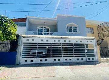 Casa de 6 habitaciones, Guadalajara · Casa en Venta en San Vicente