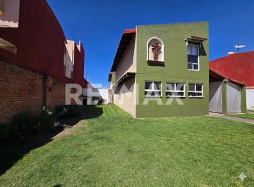 Casa de 4 habitaciones, Metepec · Casa Para Remodelar en Venta en Metepec