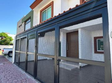 Casa de 4 habitaciones, León · Casa en Renta Amueblada en Jardínes de Santa Fé