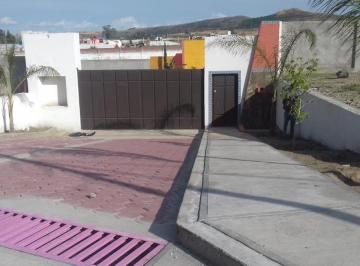 5 · Terreno a Pie de Carretera Atlixco - Puebla en Chipilo Bardeado 2389 m² Uso de Suelo Comercial