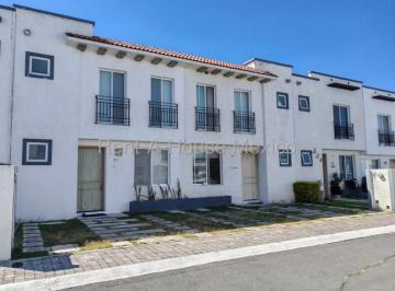 Casa en condominio de 3 habitaciones, Querétaro · Casa en Venta en Sonterra