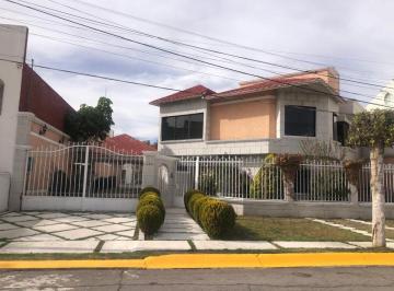 Casa de 5 habitaciones, Pachuca · Casa con Alberca en Renta