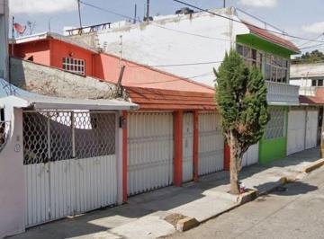 Casa de 4 habitaciones, Ecatepec de Morelos · Casa en Venta en Jardines de Morelos5ta Sección, Ecatepec de Morelos, Estado de México.