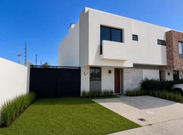 Casa de 3 habitaciones, Zapopan · Casa en Venta en Valle Imperial Zapopan Jalisco