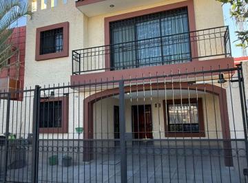 Casa de 5 habitaciones, Zapopan · Acogedora Casa Muy Amplia 5 Habitaciones en Col Arboledas