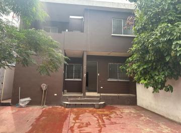 Casa · 240m² · 4 Recámaras · 2 Estacionamientos · Casa en Venta con 2 Departamentos en Col. Guadalupe Victoria, Guadalupe, N. L.