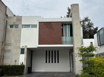 Casa de 5 habitaciones, Zapopan · Casa Venta en Los Olivos Residencial