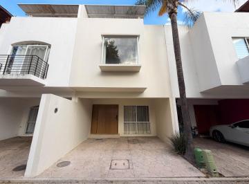 Casa · 156m² · 3 Recámaras · 2 Estacionamientos · Casa en Venta en Ecoseattle