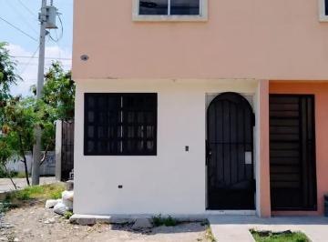 1 · Casa en Venta Valle de Lincon 4ta Etapa