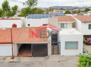 Foto principal · Casa en Venta en Fracc. Los Canarios