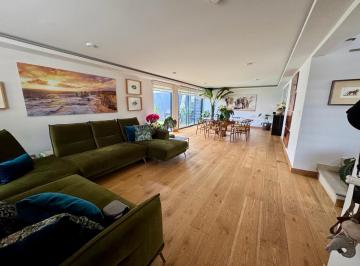 Casa · 214m² · 3 Estacionamientos · Casa en San José El Llanito