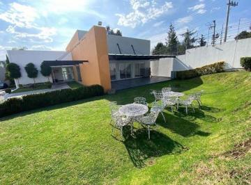 Casa · 250m² · 4 Recámaras · 2 Estacionamientos · Casa en Venta con Amenidades Residencial Tirés Lerma