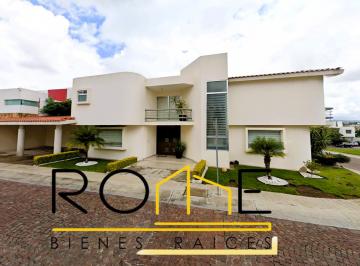 Casa de 3 habitaciones, Querétaro · ¡Casa en Cumbres del Lago Queretaro, Grandiosa Oportunidad de Remate a La Venta!