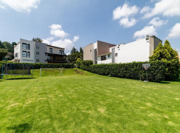 Casa · 580m² · 4 Recámaras · 4 Estacionamientos · Casa en Venta en Club de Golf Los Encinos