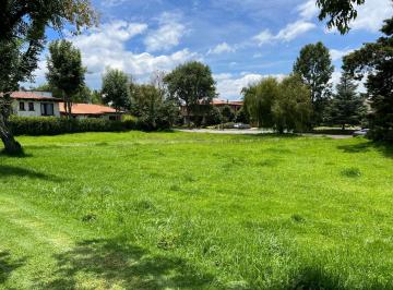 Terreno / Lote · 1089m² · Terreno Plano con Dos Frentes en Club de Golf Los Encinos