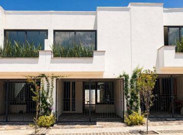 fb1144ed2e7ba5989d763faa4754b4d16dcec26d32a19efad489e20e33f434d3 · Casa Nueva en San Miguel de Allende en Venta, Cerca del Centro y con Terraza