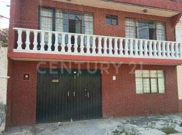 Casa · 183m² · 2 Estacionamientos · Se Vende Casa en Nezahualcóyotl
