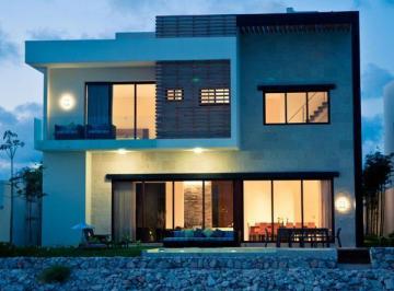 Casa · 500m² · 4 Recámaras · 4 Estacionamientos · Casa en Renta Puerto Cancun Blvd Puerto Cancun