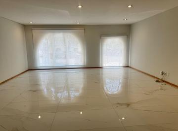 Departamento · 155m² · 3 Recámaras · 2 Estacionamientos · Departamento en Renta con Ubicación Privilegiada