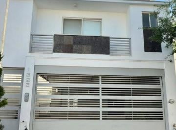 Casa de 3 habitaciones, García · Casa en Renta en Cumbres San Patricio