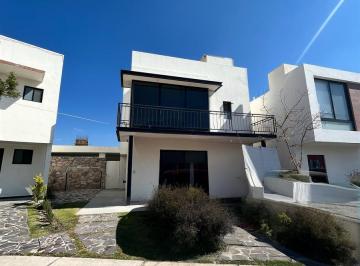 Casa en condominio · 3 Recámaras · 2 Estacionamientos · Casa en Renta en Cumbres de Juriquilla