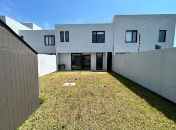 Casa en condominio · 165m² · 2 Recámaras · 2 Estacionamientos · Casa Amueblada en Condominio en Altosjuriquilla, Lista Para Que Te Mudes!
