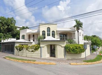 Casa de 4 habitaciones, Benito Juárez · Casa en Venta en Col. Supermanzana 11, Av Holbox, Cancun, Quintana Roo