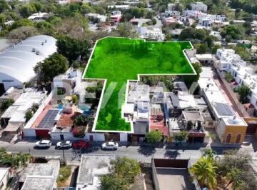 Terreno / Lote · 2797m² · Terreno en Venta Ideal Para Desarrollo Inmobiliario en Chuburna Mérida - (4)