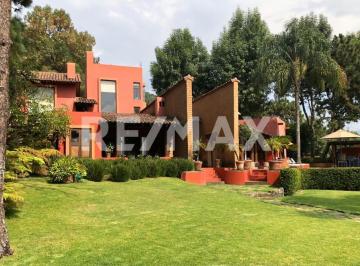 Casa · 900m² · 5 Recámaras · 6 Estacionamientos · Casa en Venta - (4)