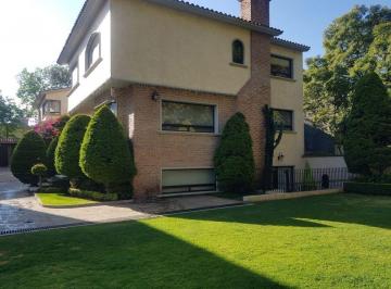 Casa en condominio · 349m² · 3 Recámaras · 3 Estacionamientos · Condominio Horizontal en Fuentes del Pedregal