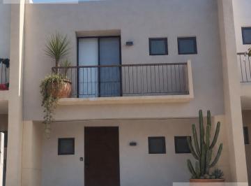 Casa · 136m² · 3 Recámaras · 2 Estacionamientos · Casa Amueblada o Sin Amueblar en Zona Norte $2,680,000 Sobre Calle Principal