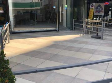 Local comercial , San Pedro Garza García · Local en Renta en Centrito Valle con Amplio Estacionamiento
