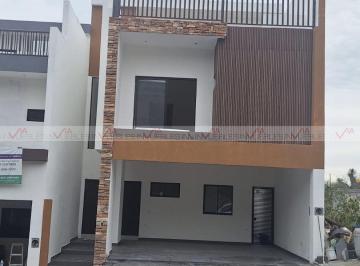 Casa · 320m² · 4 Recámaras · 2 Estacionamientos · Casa en Venta en García